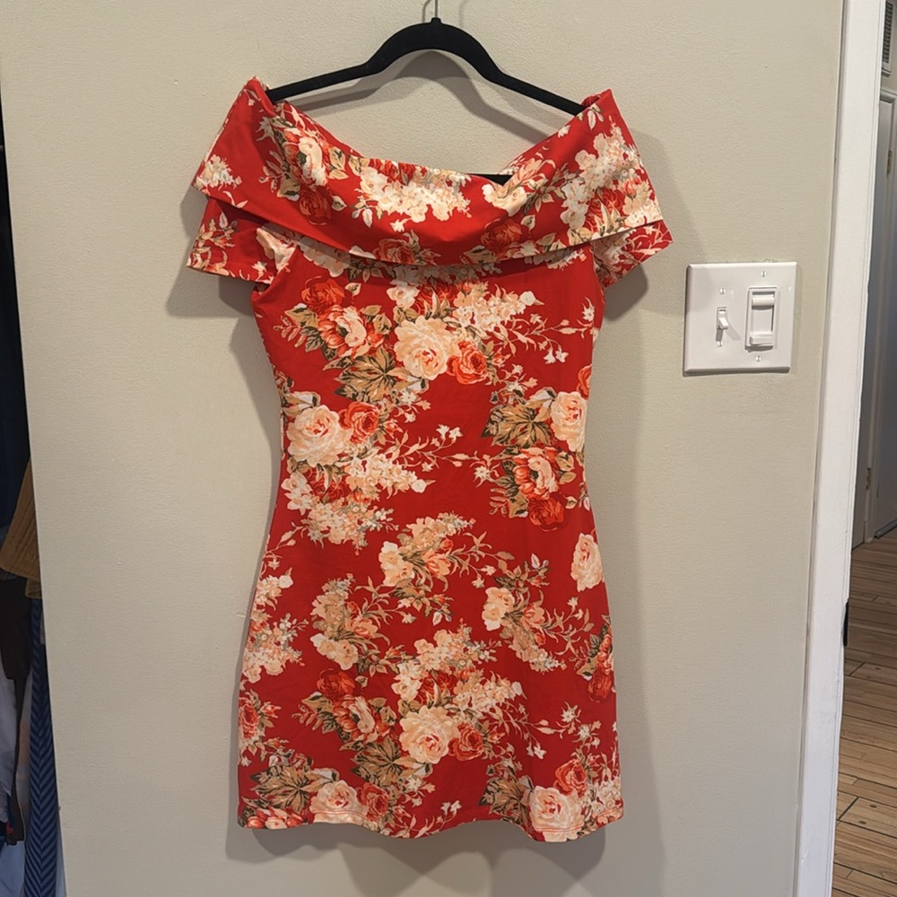 SÉZANE Doriana Bodycon Dress in Red Floral Print sz L NWT - Picture 7 of 11